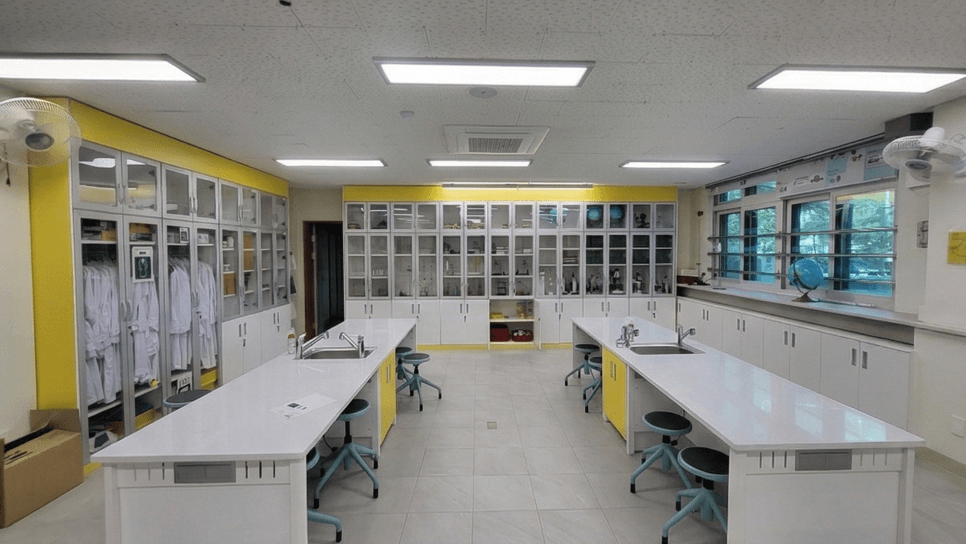 중학교 창의융합형 과학실 구축공사