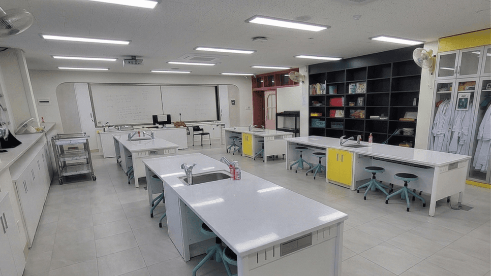 중학교 창의융합형 과학실 구축공사 2