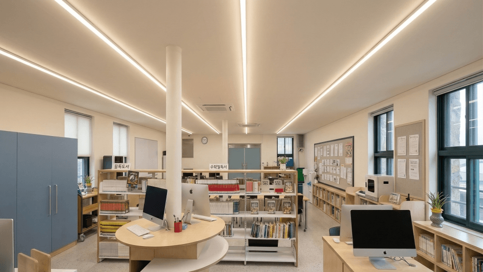중학교 도서관 리모델링공사